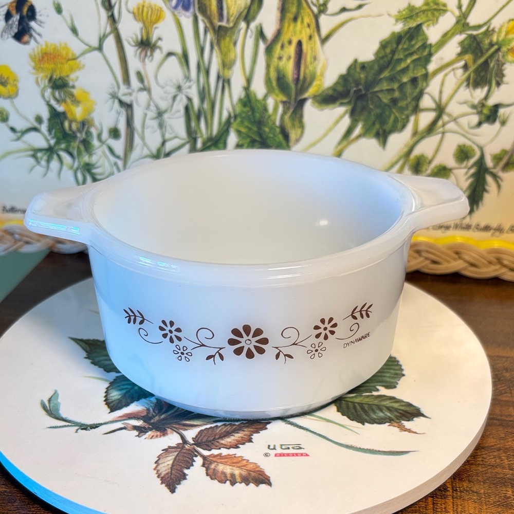 Vintage Dynaware brown daisy